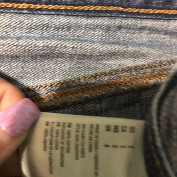 AE distressed shorts - Picture 3 of 4